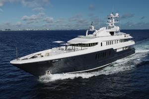 4 Roses 185ft Oceanfast Yacht For Sale