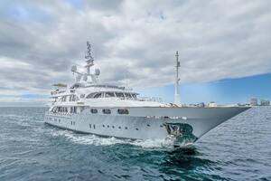 STARFIRE 177ft Benetti Yacht For Sale