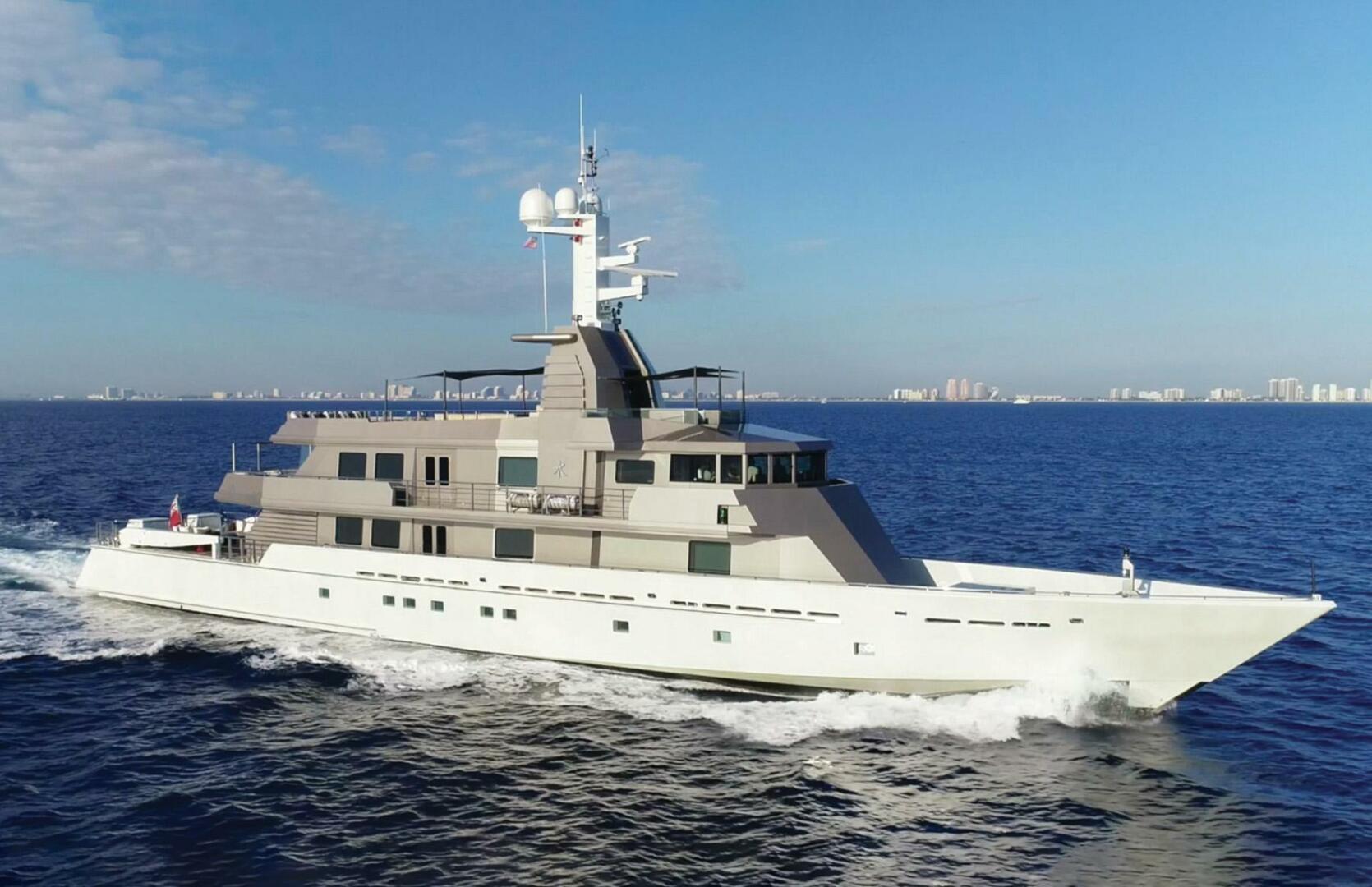 MIZU 174ft Oceanfast Yacht For Sale